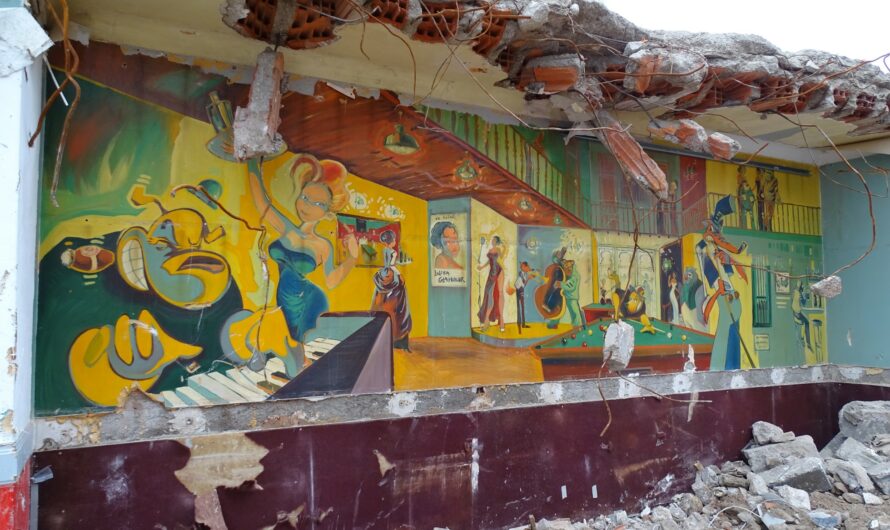 Challans – La peinture murale de l’ancien café du Club est de Loïc Tellier