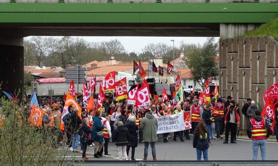 Retraites – La mobilisation repart nettement à la hausse à Challans ce 23 mars