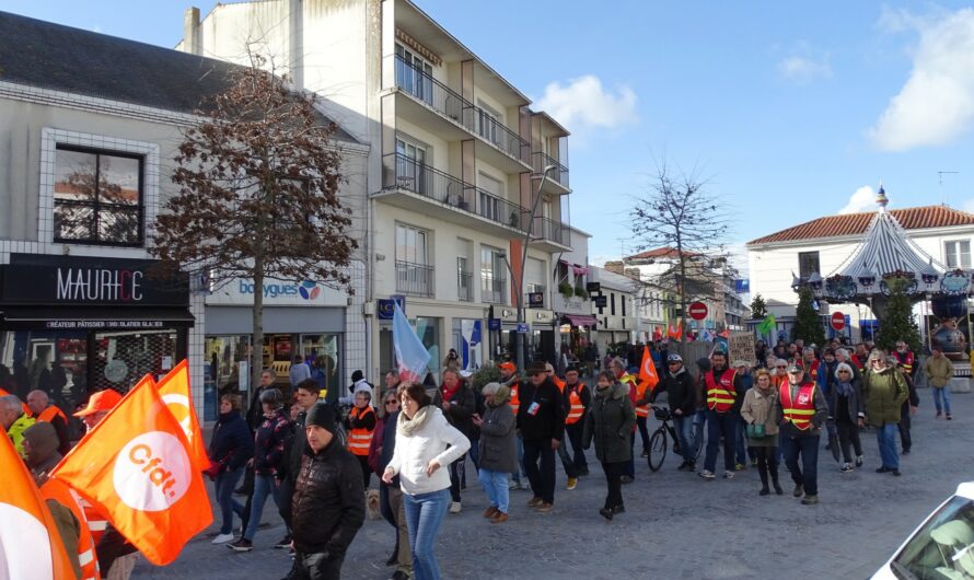 Retraites – 13 avril – Moins de manifestants à Challans… plus de visibilité