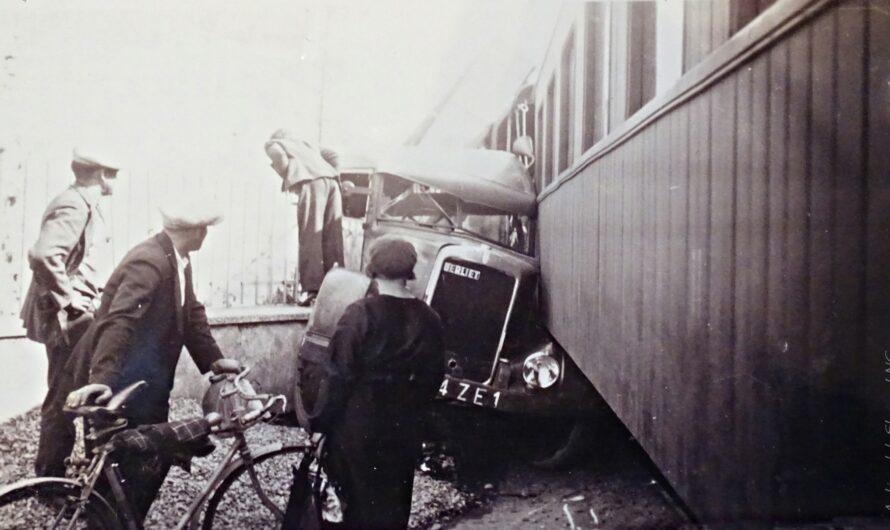 Challans septembre 1936 – « Le petit train de Beauvoir écrase un camion »
